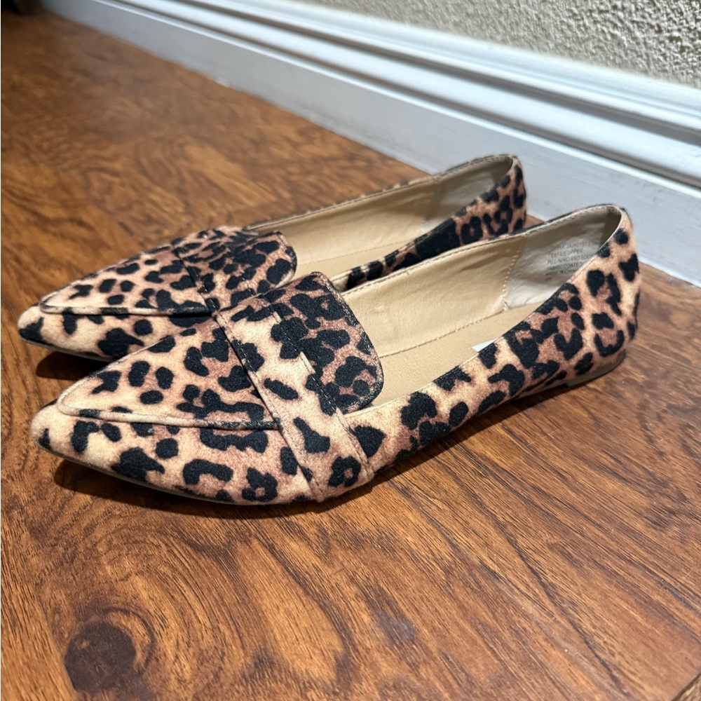 Steve Madden Leopard Print Flats - Picture 3 of 4